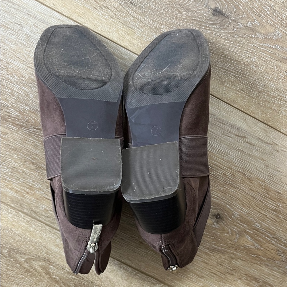 Anne Klein Brown Ankle Boots - Picture 3 of 5